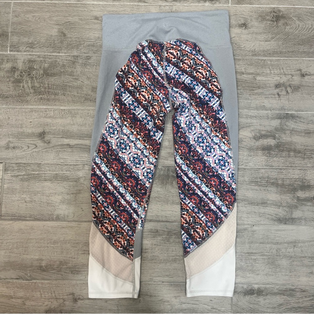 Athleta Leggings Nomad Salutations Cropped Mid Rise Bohemian Gray Size Medium - Picture 4 of 9